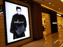 李宇春代言GUCCI廣告UV噴繪制作